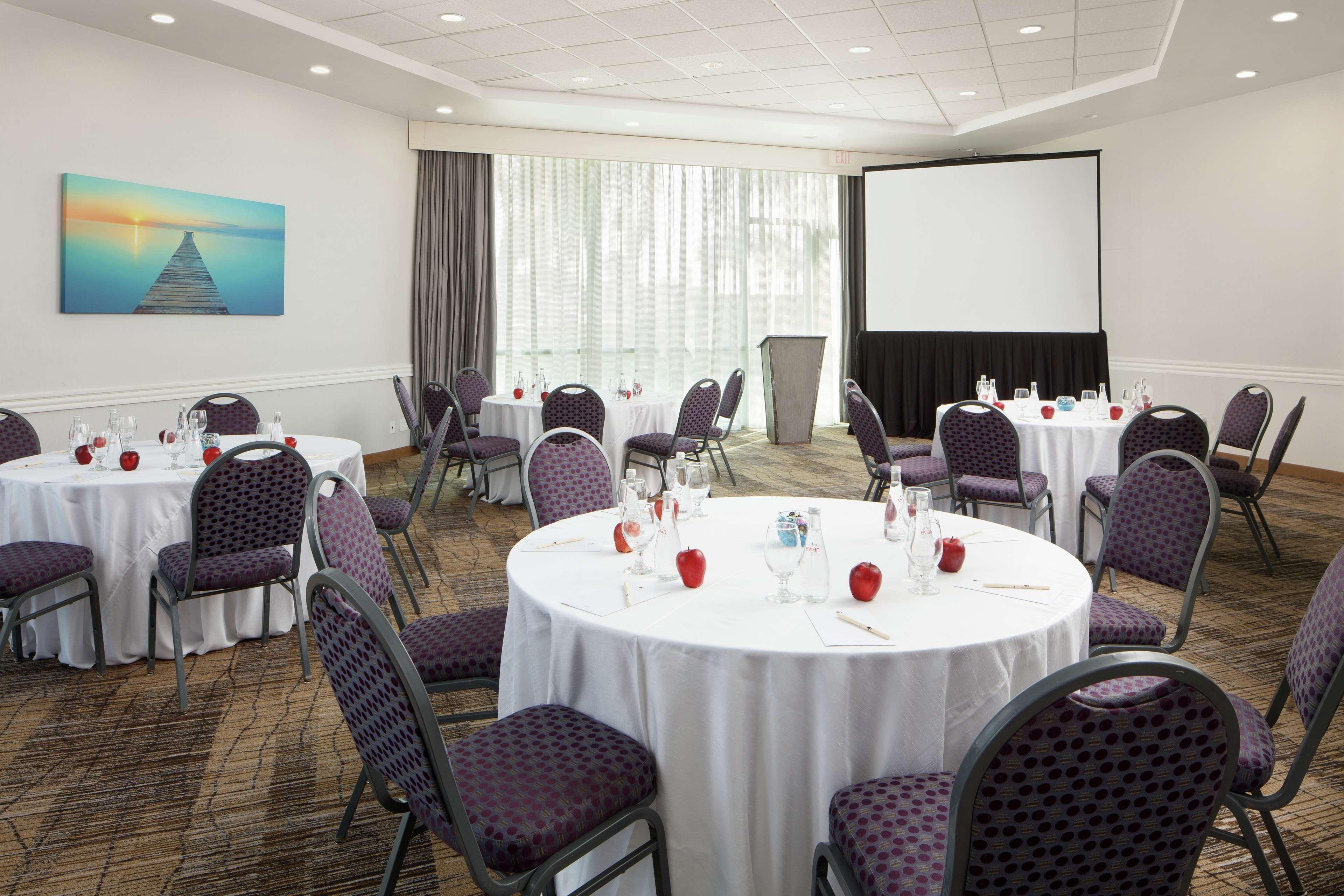 Doubletree By Hilton San Diego Hotel Circle Esterno foto